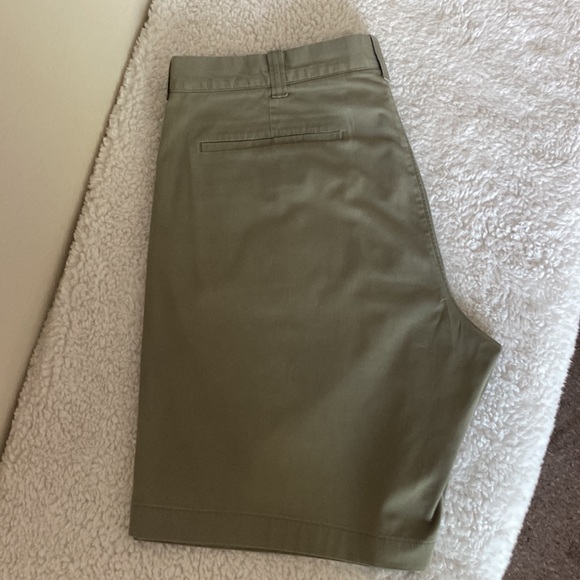 J.Crew Men’s Chino Sage Green Stretch Shorts 9’ Size 35 - Picture 14 of 15